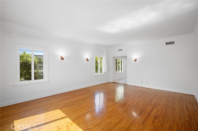 Foto del edificio - 216 E Windsor Rd