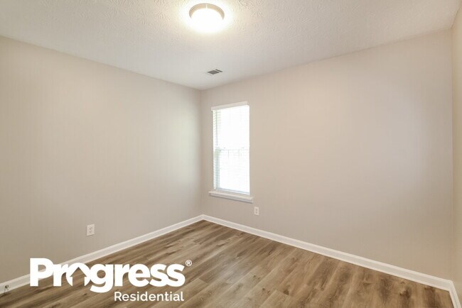 Building Photo - 4542 Beaverton Cir