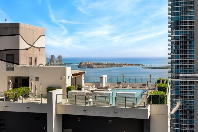 Foto del edificio - 1000 Brickell Plaza