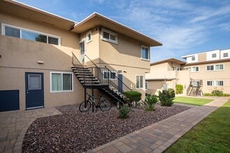 Building Photo - 7555 Herschel Ave