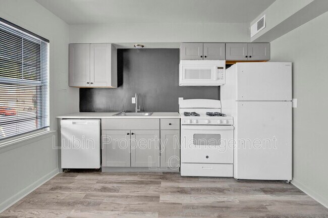 Foto del edificio - 3241 Steele St