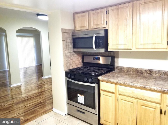 Building Photo - 2498 Sun Valley Cir