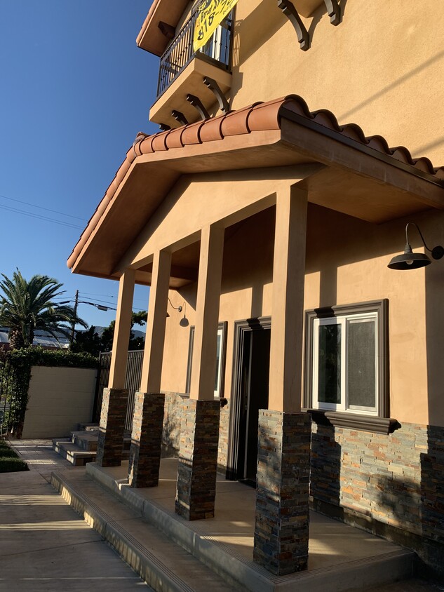 1001 Glenoaks Blvd, San Fernando, CA 91340 Townhome Rentals in San