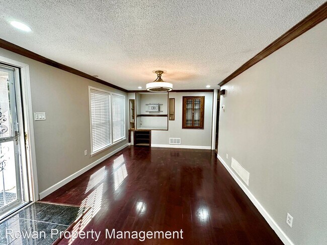 Building Photo - 3 br, 1 bath House - 7607 Sni-A-Bar Road