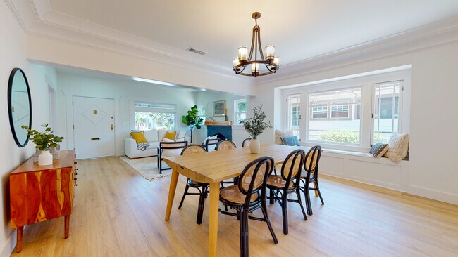 Foto del edificio - 2248 W 29th Pl