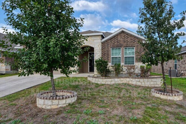 Building Photo - 15051 Gelding Hts