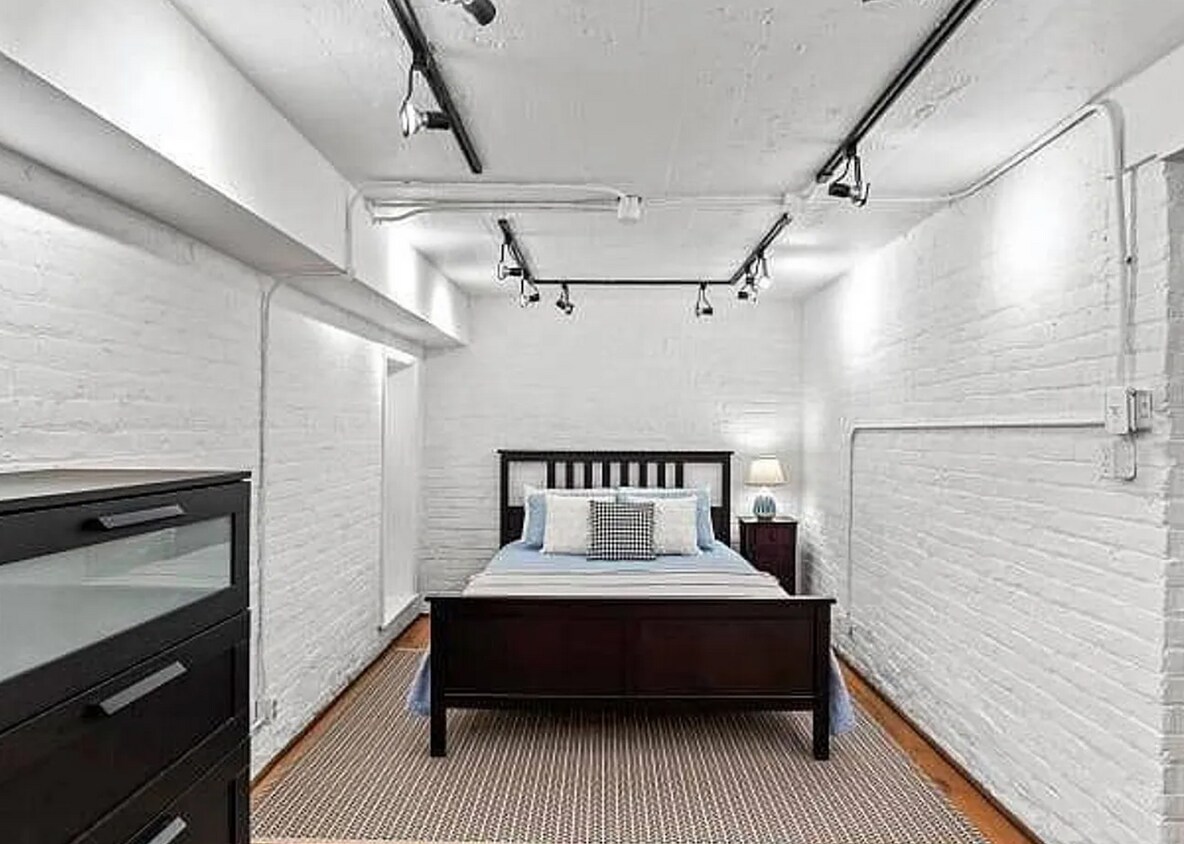 Foto principal - 2572 N Prospect Ave