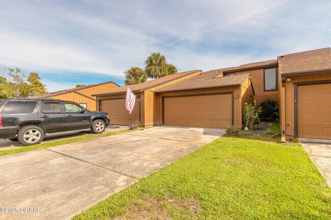 Foto del edificio - 120 Lakewood Village Cir