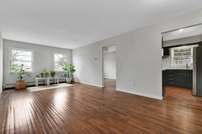 Foto del edificio - 72 Front St