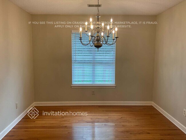 Foto del edificio - 6020 Rolling Oaks Ln