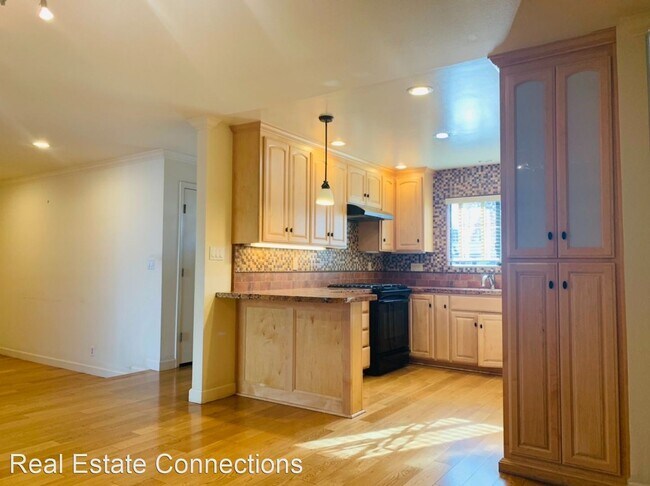 Building Photo - 4 br, 3 bath House - 1711 Zinnia Lane