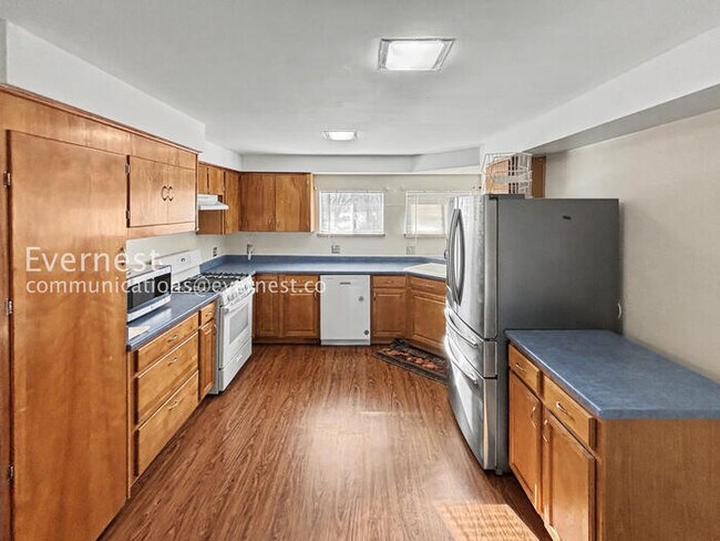 Building Photo - 3366 W 55th Pl