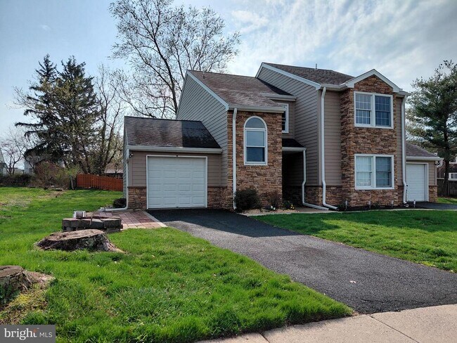 Foto del edificio - 228 Spring House Ln