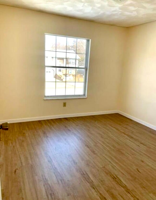 Foto del edificio - 5417 Collier Ln