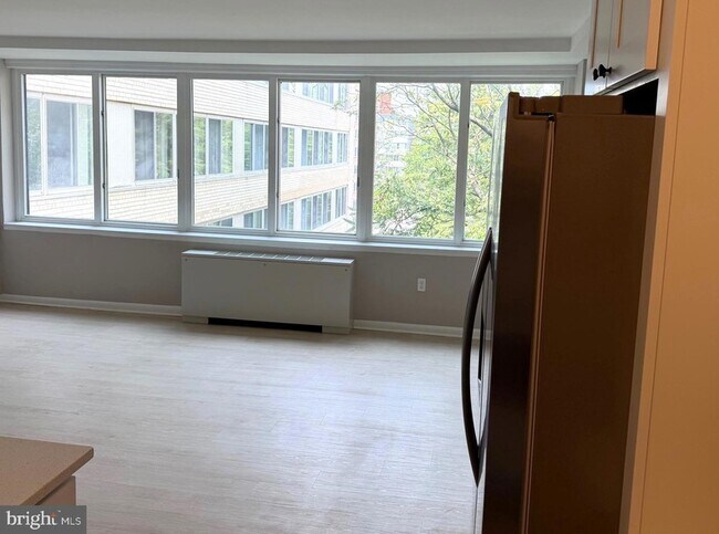 Foto del edificio - 922 24th St NW