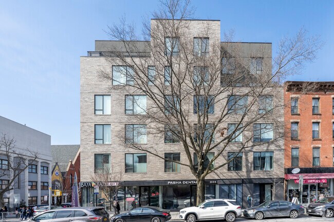 Foto del edificio - 626-630 5th Ave