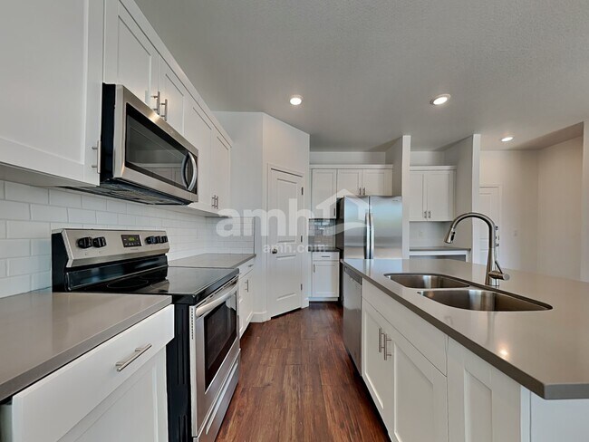Foto del edificio - 4239 W St Charles Ave