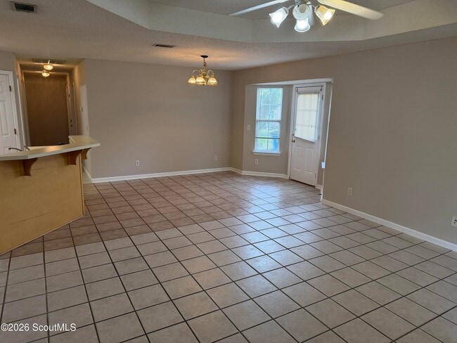 Building Photo - 302 Windridge Dr