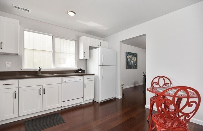 Foto del edificio - 107 N 90th St