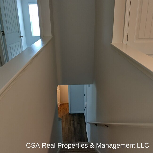 Building Photo - 8240 Bluewater Dr