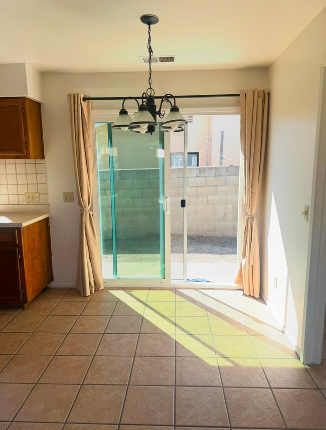 Foto del edificio - Charming 2 Bedroom, 1 Bathroom Home