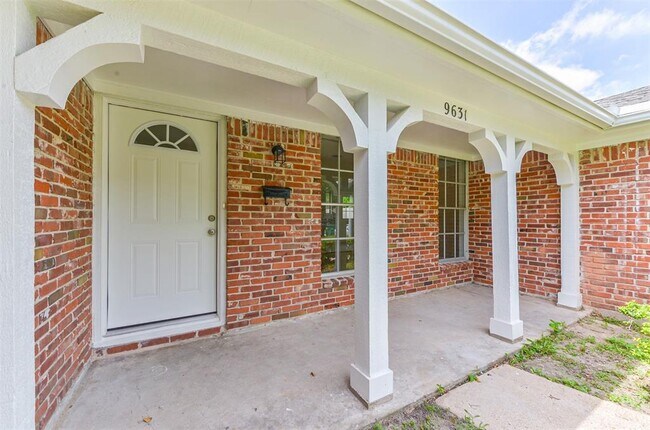 Building Photo - 9631 Bundy Ln