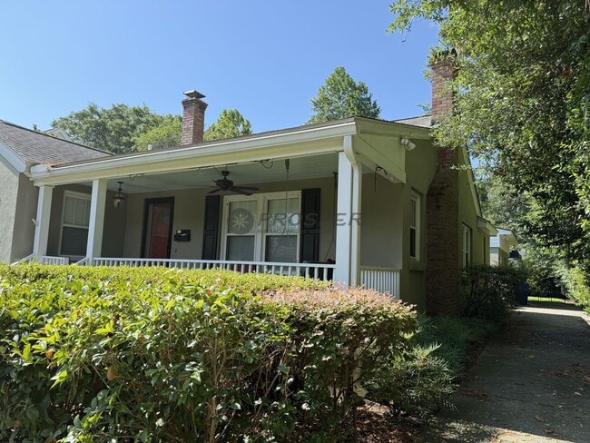 Foto del edificio - 575 Elizabeth Ln W