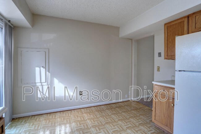 Building Photo - 7657 N Arbory Way