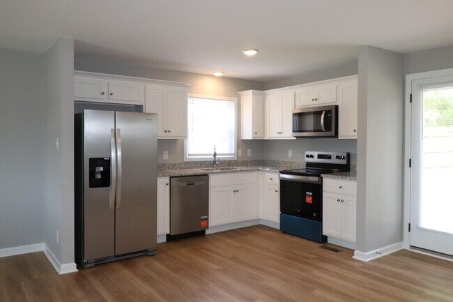 Foto del edificio - 115 Lynnwood Dr
