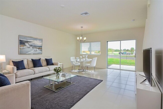 Foto del edificio - 402 Sequoia Dr