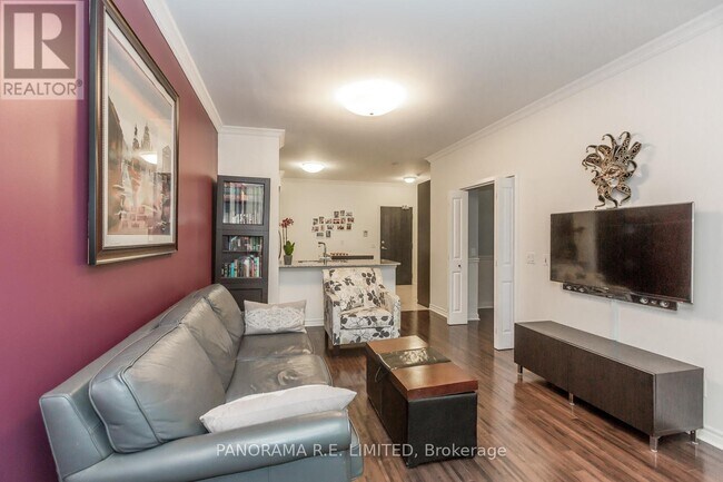 Photo du bâtiment - 235 Sherway Gardens Rd