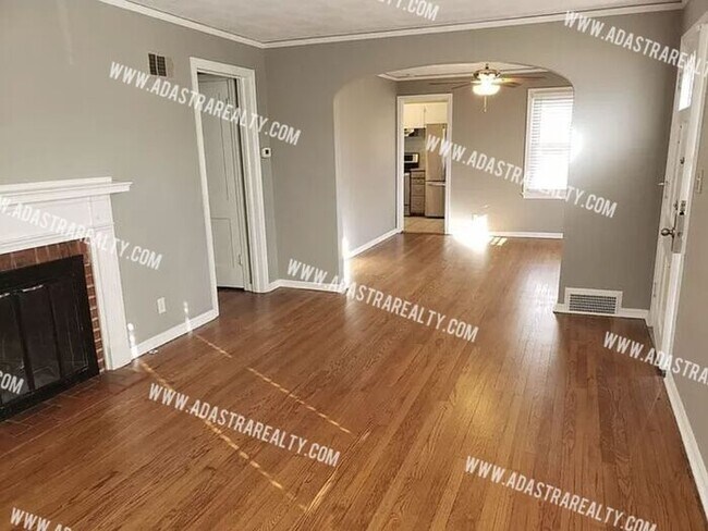 Foto del edificio - GORGEOUS 3 Bed 2 Bath House in Merriam-Com...