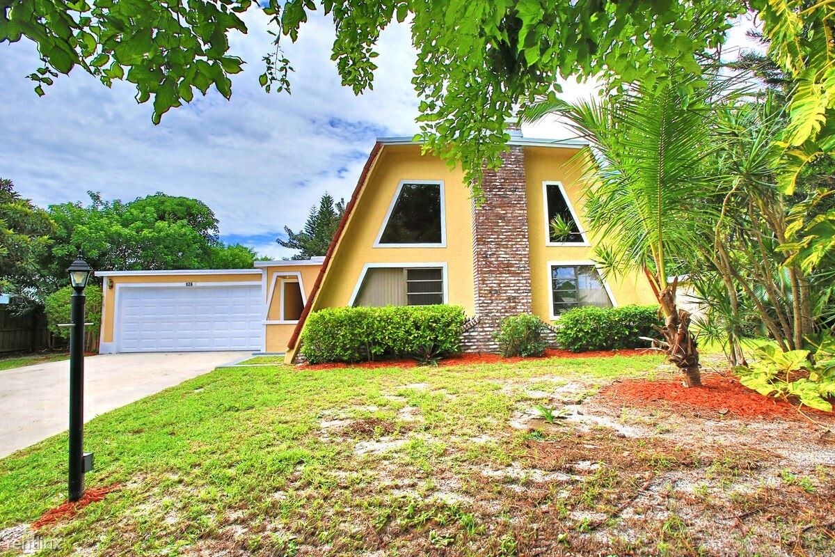 Primary Photo - 3 br, 2 bath House - 126 Barcelona Drive