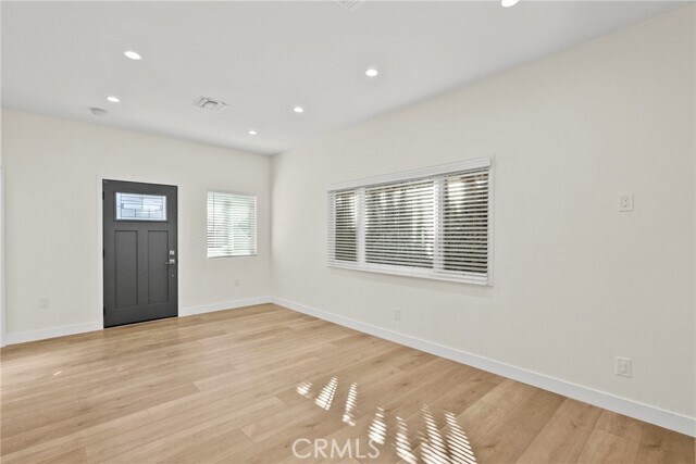 Foto del edificio - 1058 E Orange Grove Ave