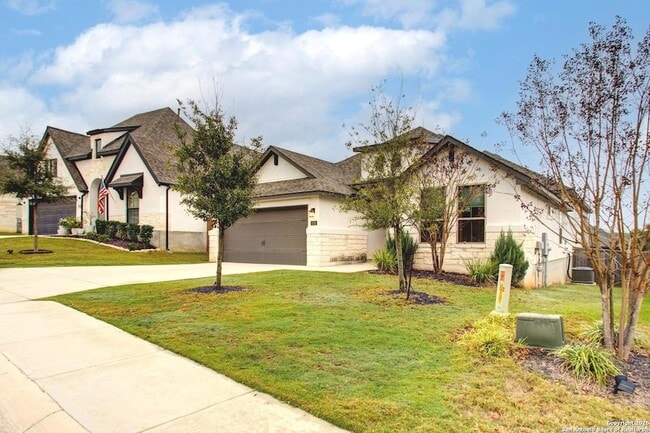 Building Photo - 1038 Cadogan Squire