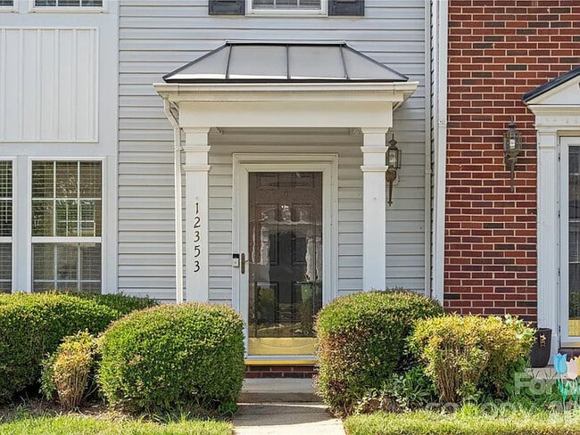 Building Photo - Earn Wealth While Leasing – Like a Homeowner – Lease to Own