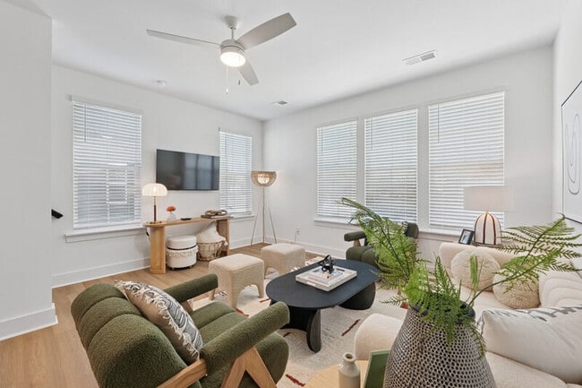 Building Photo - Sablewood