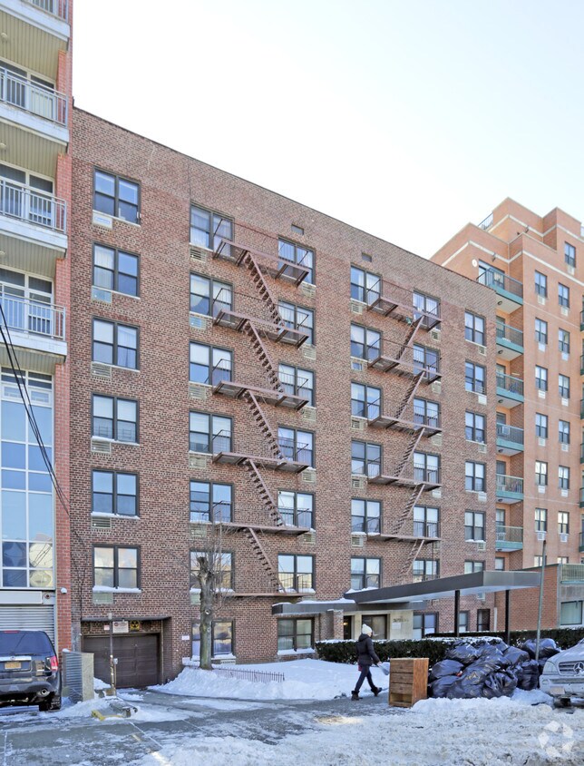 Primary Photo - 14224 38th Ave