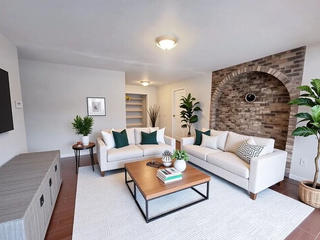 Building Photo - 3 Bedroom House