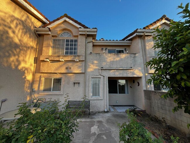 Foto del edificio - Comfortable 3-Bedroom Home in Prime La Pue...