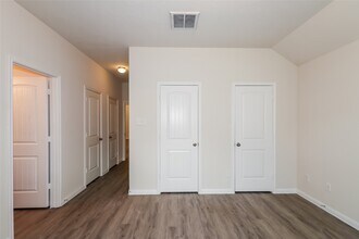 Building Photo - 5506 Plantation Forest Dr