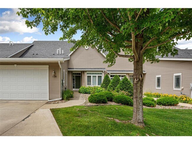 Foto del edificio - 1128 Shumway Ct