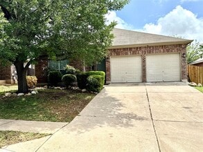 Building Photo - 1713 Bowerton Dr