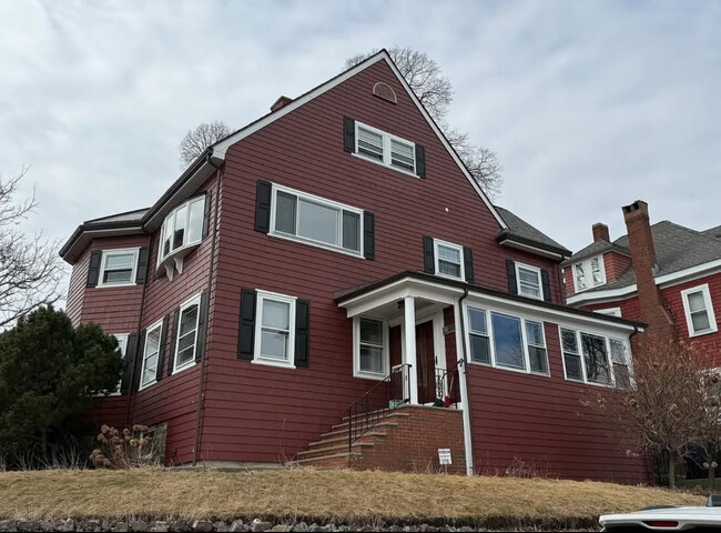Foto del edificio - 177 Bellingham Ave