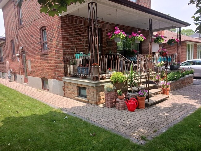 Building Photo - 42 Winston Park Blvd