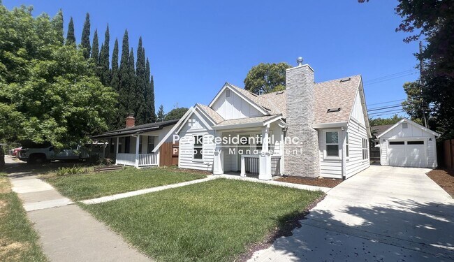Building Photo - Updated 3bd/2b Home Near UCD Med Center!