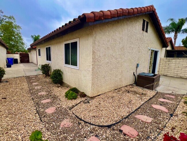 Building Photo - 4755 Maclura St