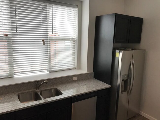 Foto del edificio - 2303 Buttercup Ct