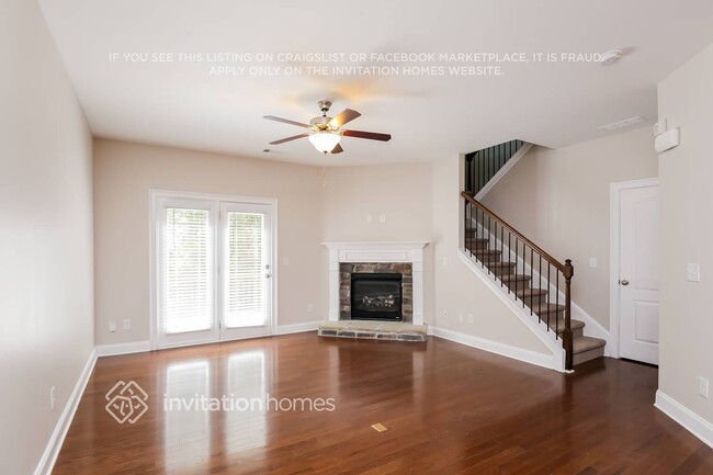 Foto del edificio - 3040 Hallmark Ln NE