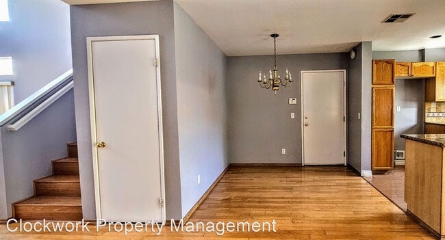 Foto del edificio - 3 br, 2 bath House - 305 Oakview Dr